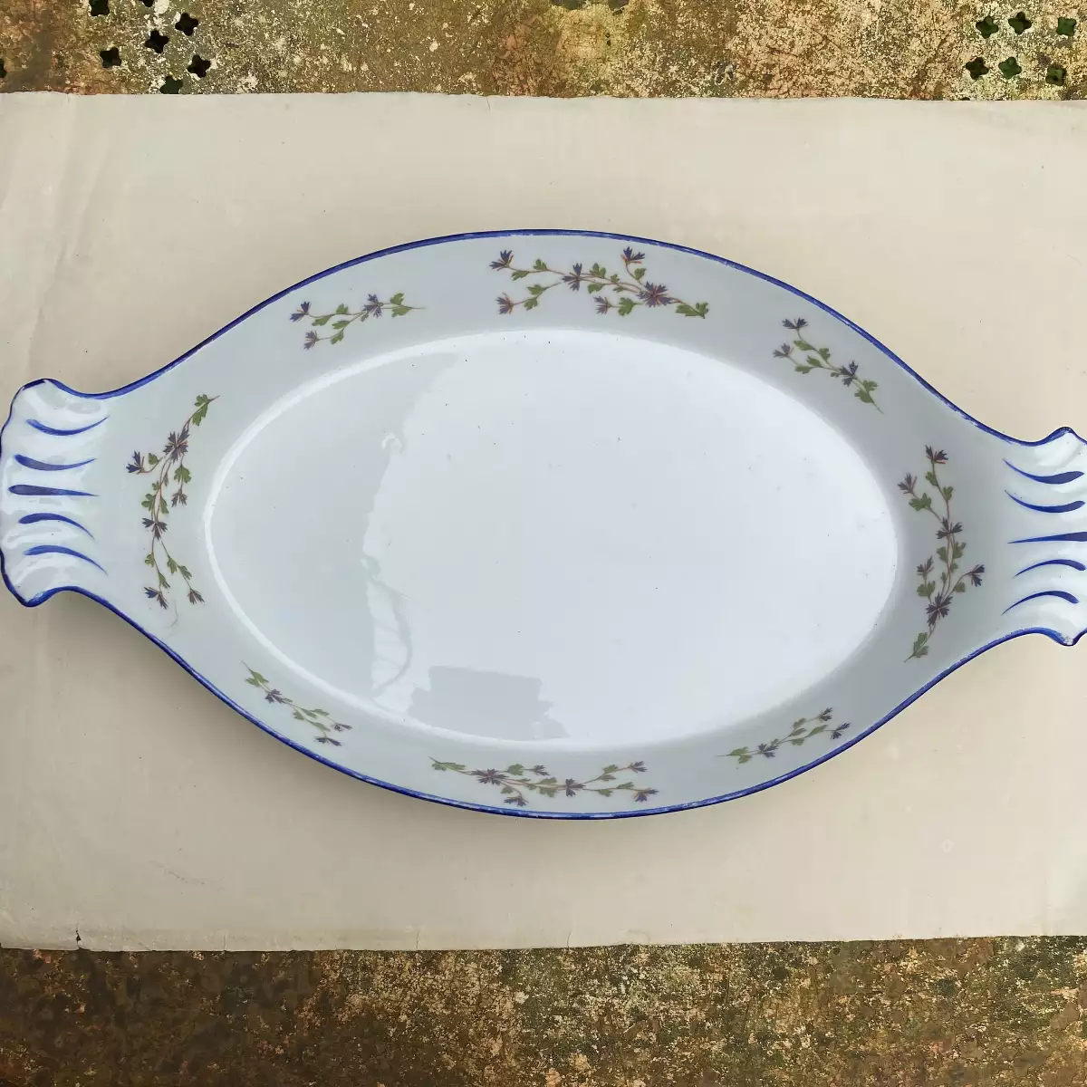 Plat long en porcelaine à feu