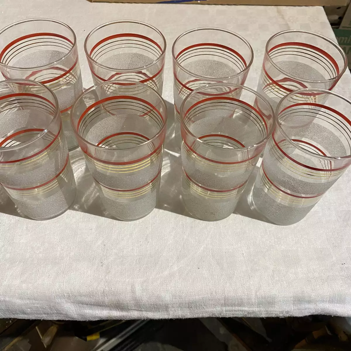 Lot de 8 verres granités rayés rouge