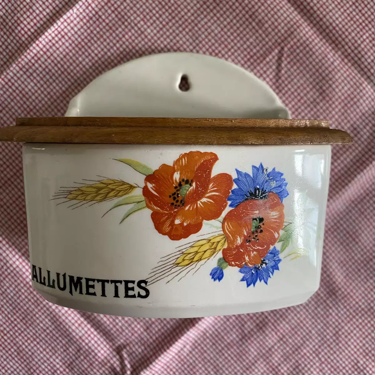 Boite allumettes en faience