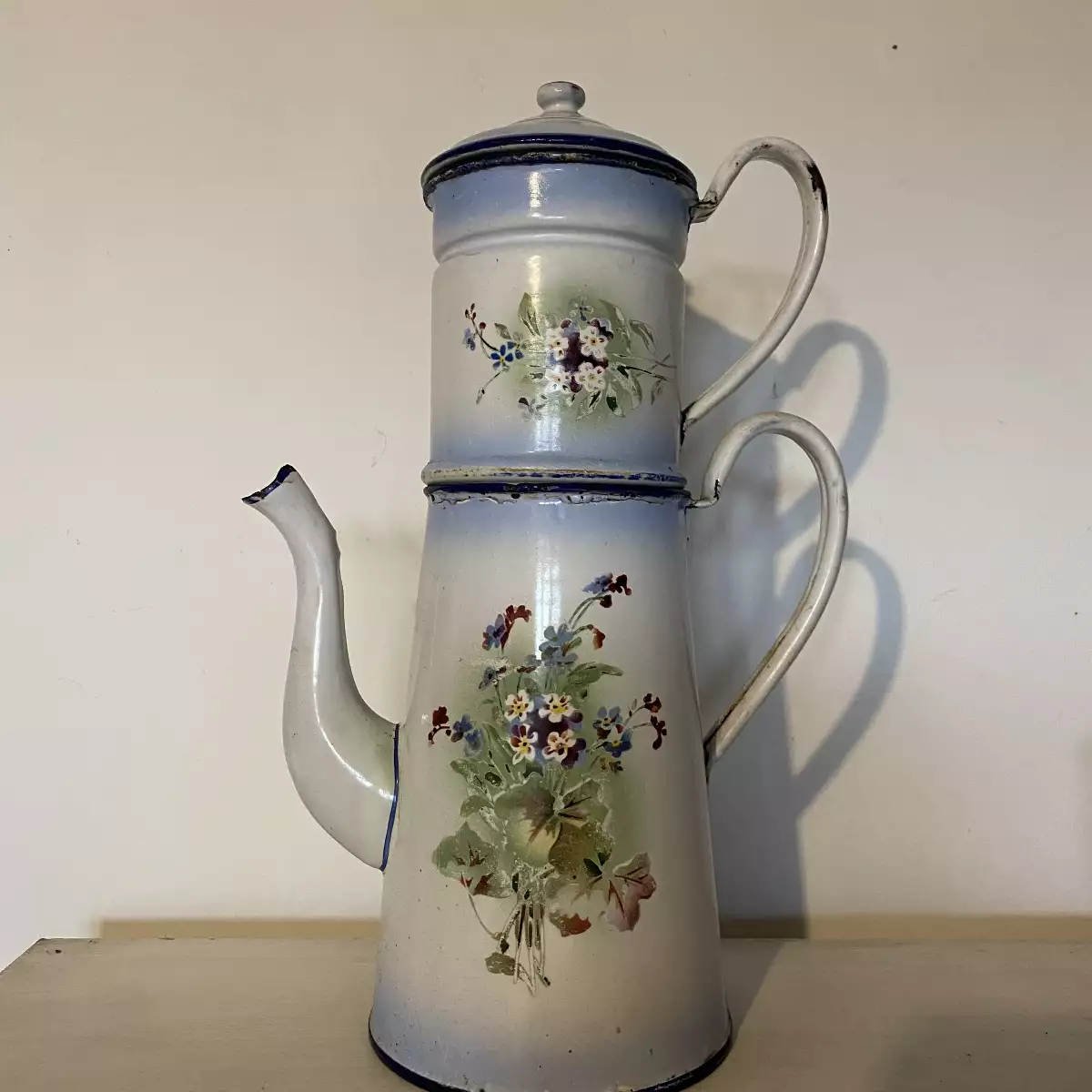 Grande cafetière émaillée