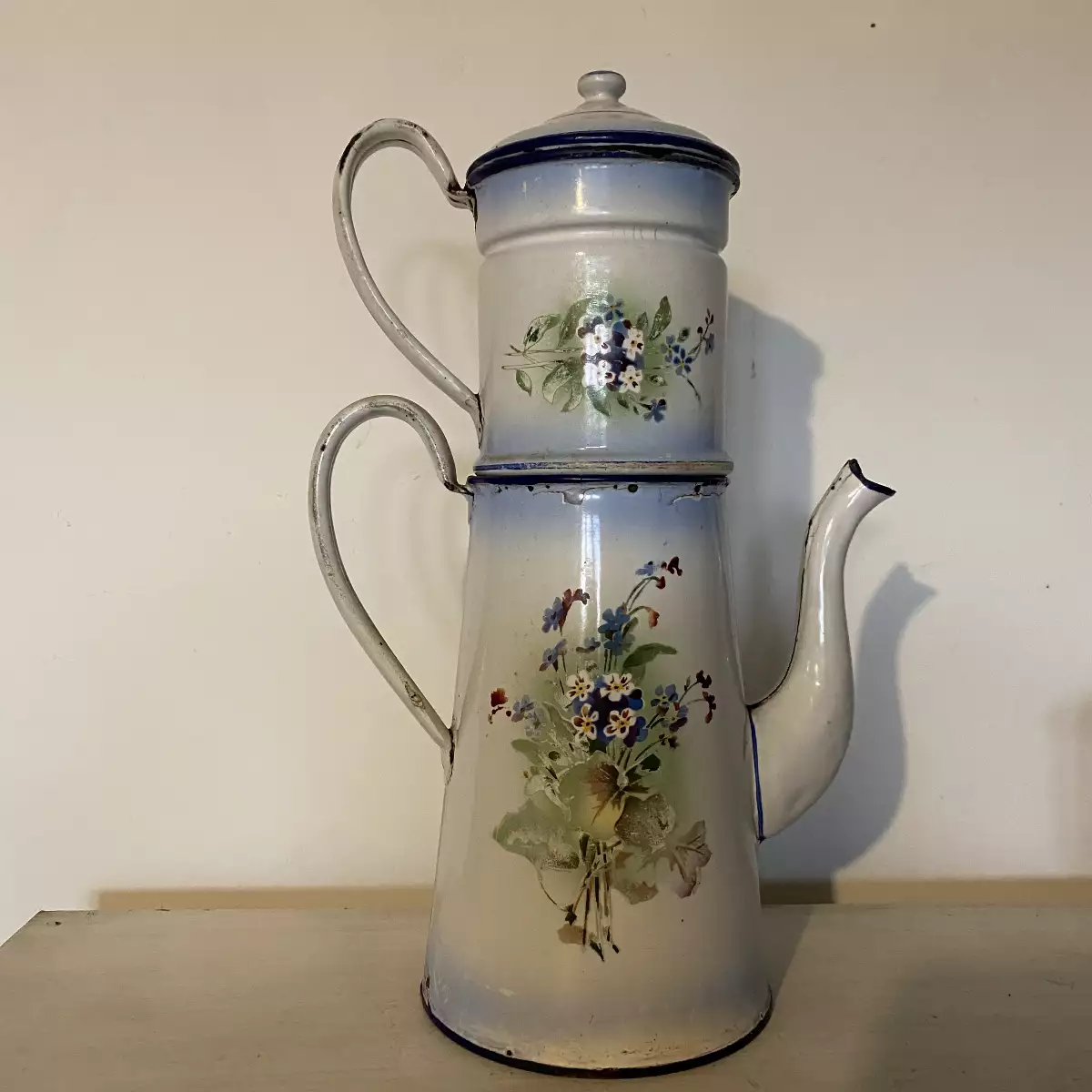 Grande cafetière émaillée